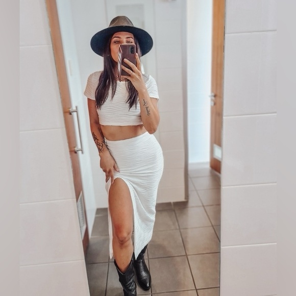 Princess Polly textured crop top maxi skirt nwot - Picture 6 of 7